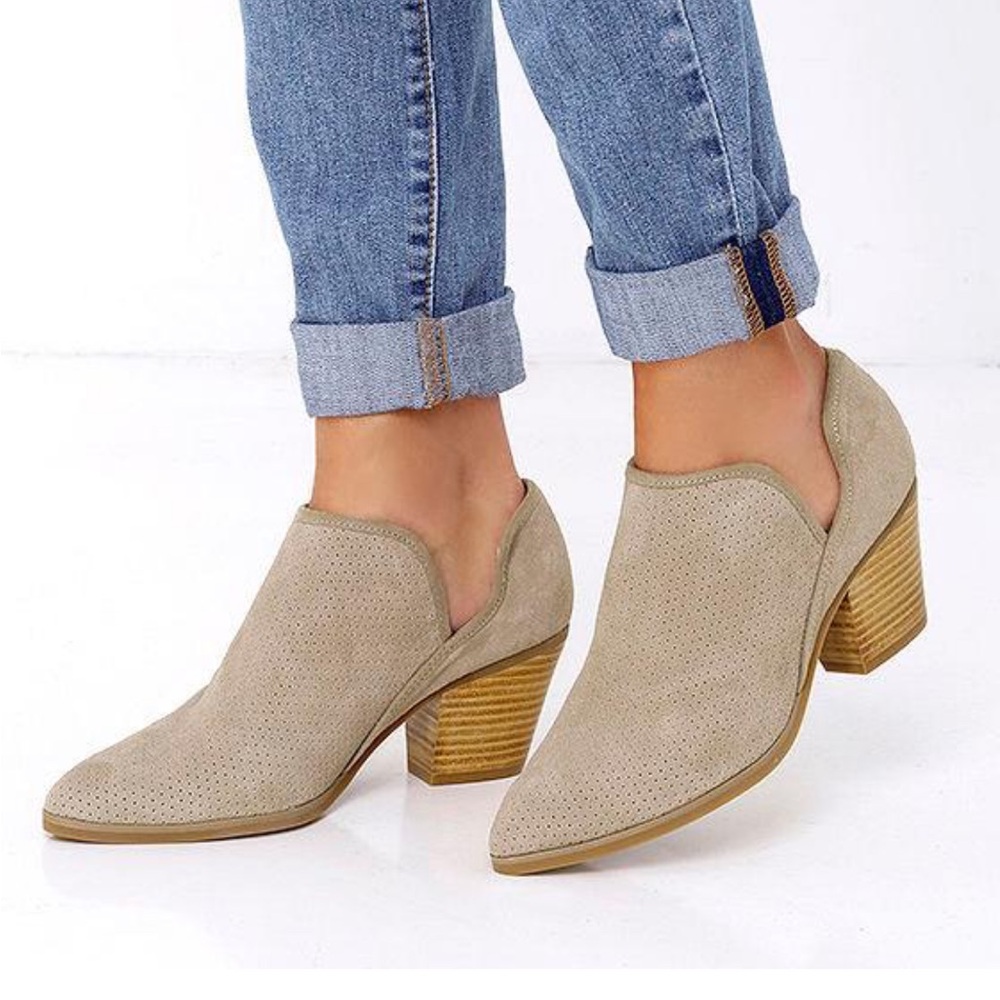 Anthropologie Seychelles Sashay Taupe Ankle Bootie